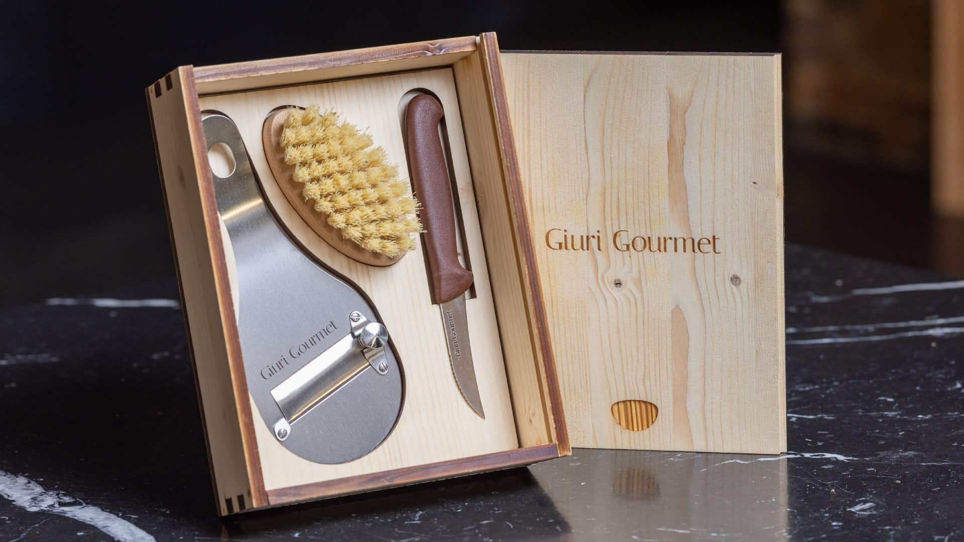 Holzkoffer Trueffelset